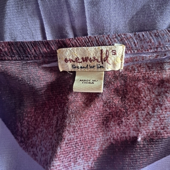 One world blouse size small - Picture 3 of 3